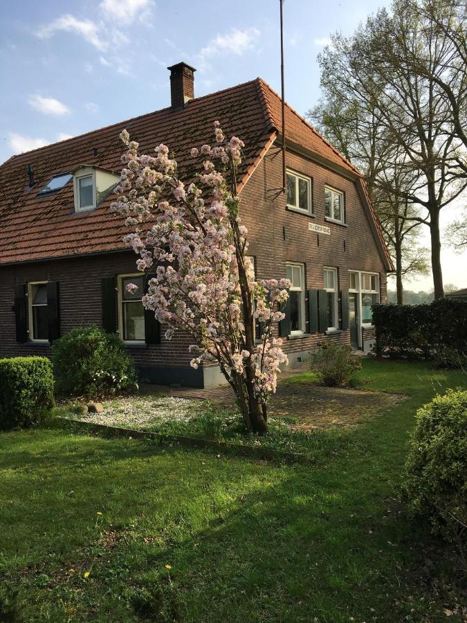 De Viersprong Bed & Breakfast Laren  Exterior photo
